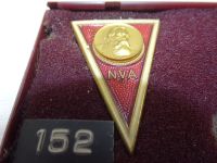 NVA Anstecker Absolventenabzeichen der Militärakademie mit NVA Barleben - Ebendorf Vorschau