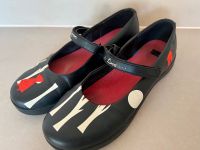 CAMPER Twins Rotkäppchen Riemchen Ballerinas Leder Schwarz 34 Sachsen - Oderwitz Vorschau