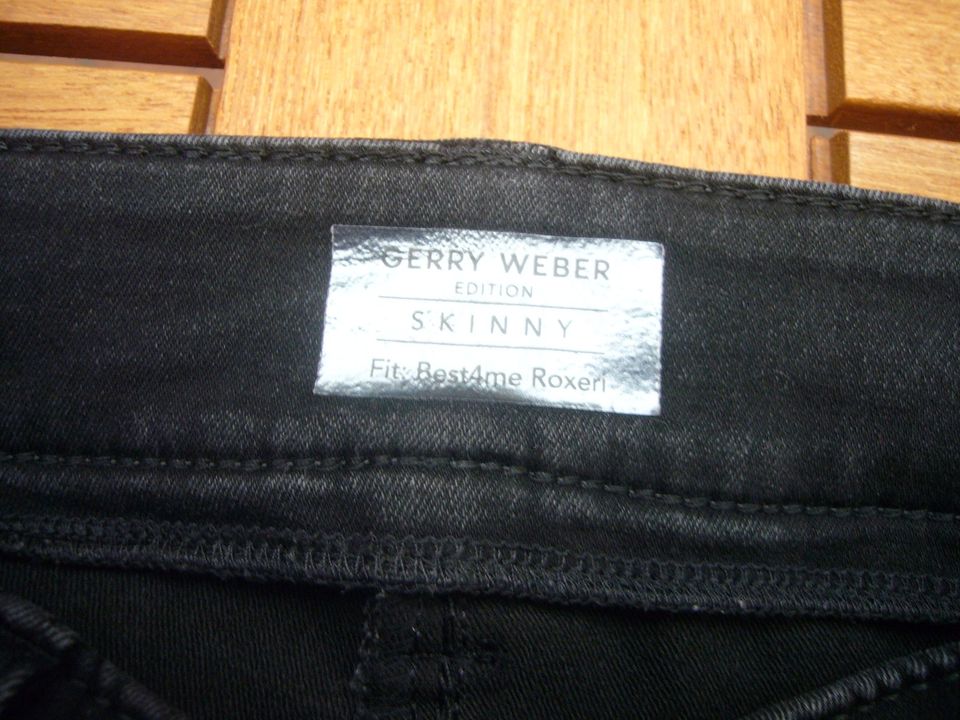 Damen Jeans Hose Gerry Weber, Gr. 42 R, schwarz, skinny edition in Sommerach