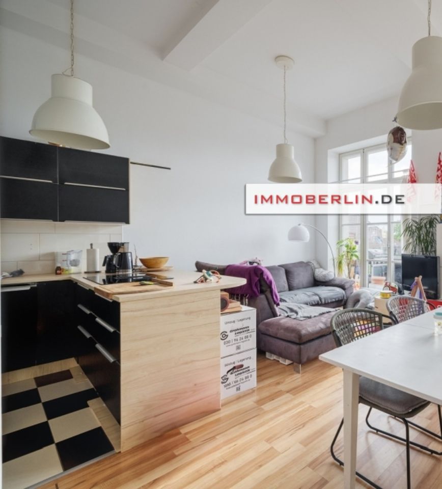 IMMOBERLIN.DE - Vortreffliche Altbauwohnung mit Sonnenbalkon + Pkw-Stellplatz in sehr familienfreundlicher Lage in Berlin