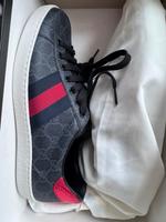 Gucci ACE Schuhe schwarz ungetragen Gr. 9 1/2 München - Au-Haidhausen Vorschau