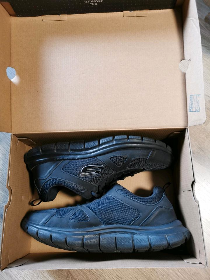 Sketchers Herren Sneaker Track Scolaric Gr.  46 in Ilsenburg (Harz)