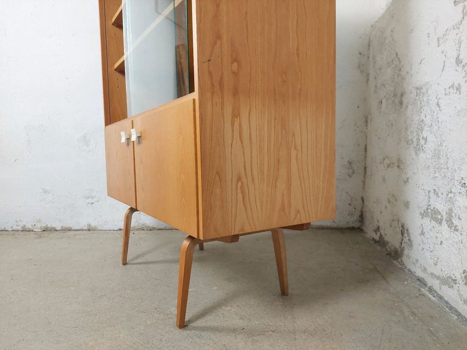 Vintage Hellerau 427 Highboard Schrank Vitrine 60er 70er DDR in Leipzig