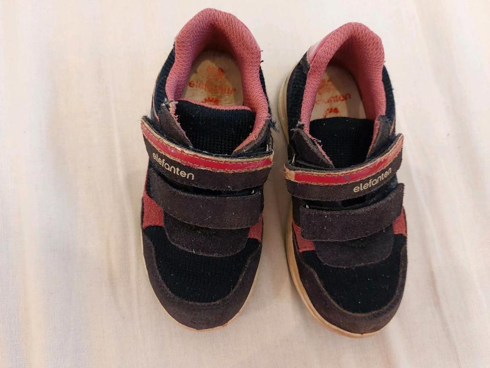Klettschuhe Halbschuhe Sneaker Mädchen Elefanten Größe 25 in Berlin