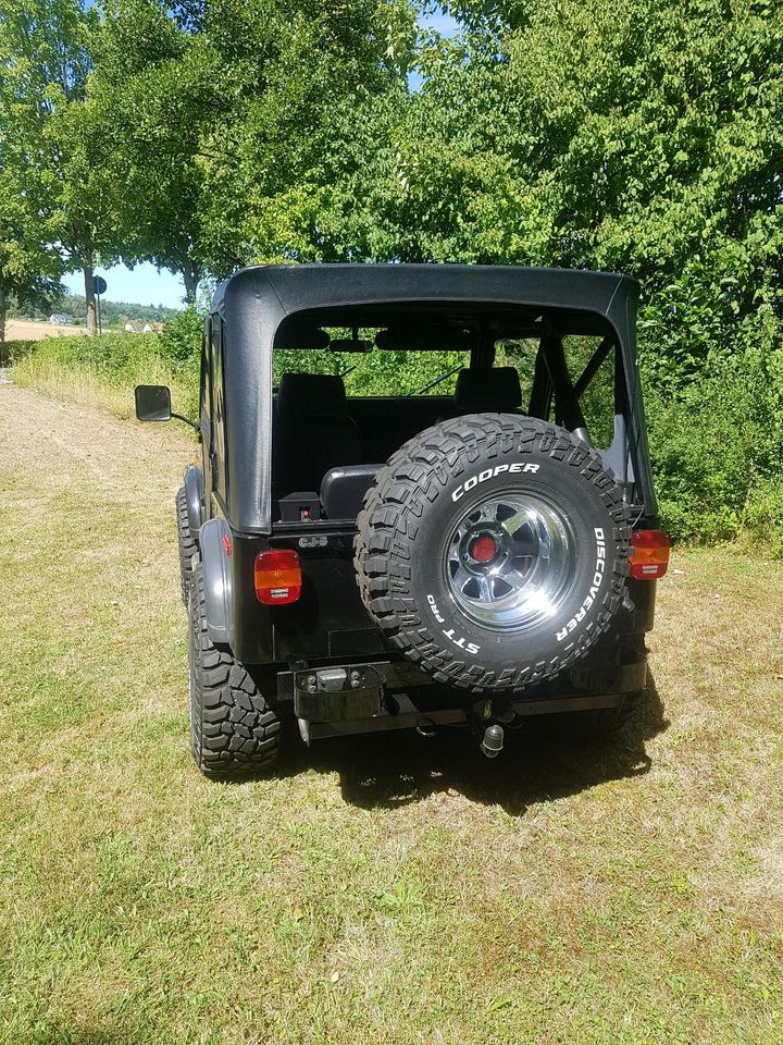 Jeep CJ 5   44 Jahre 1 Hand in Hessisch Oldendorf