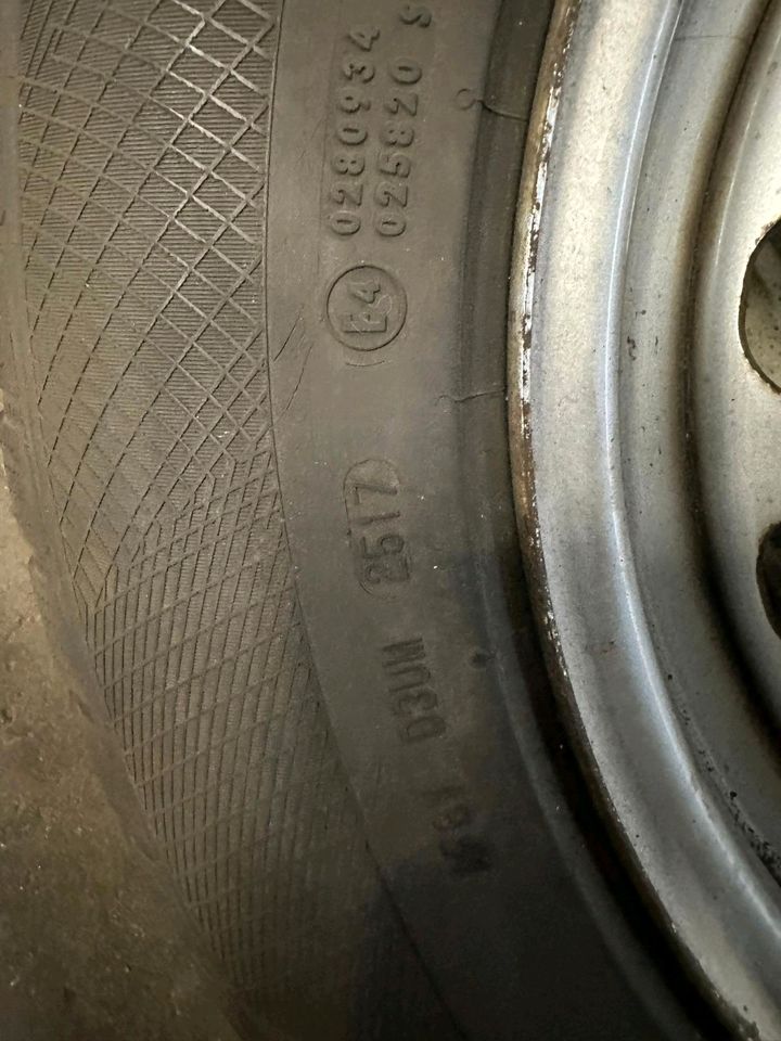 215/65 R16 Winterreifen Conti auf 5x112 Stahlfelge in Jübek