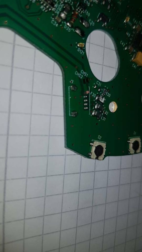 SUCHE: Elektronik Reparatur Sockel löten in Peine