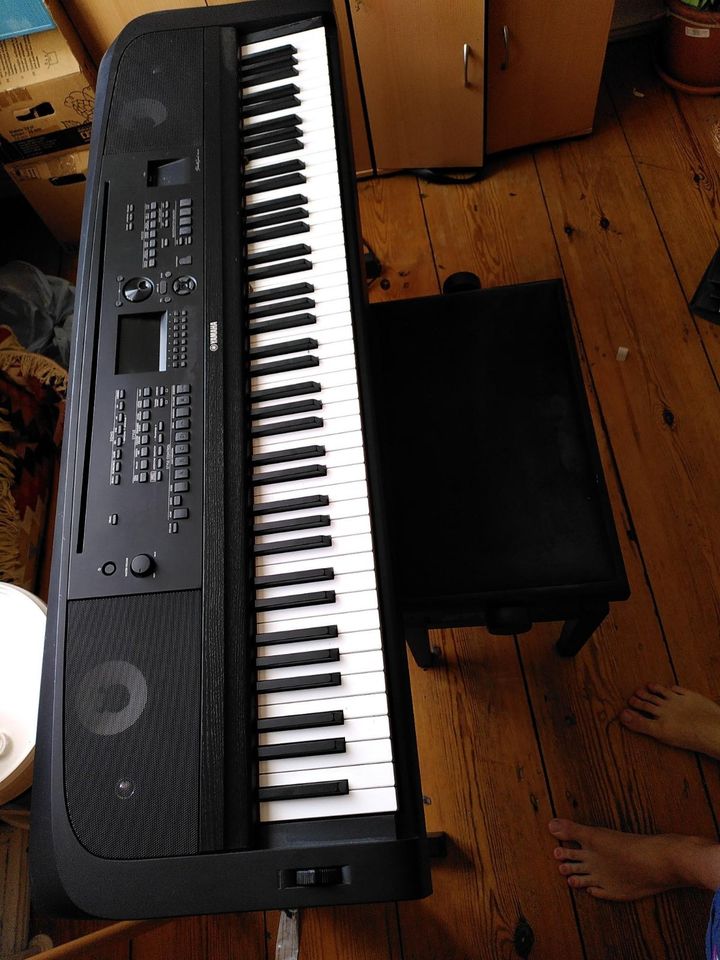 E-Piano Yamaha DGX-670 in Berlin