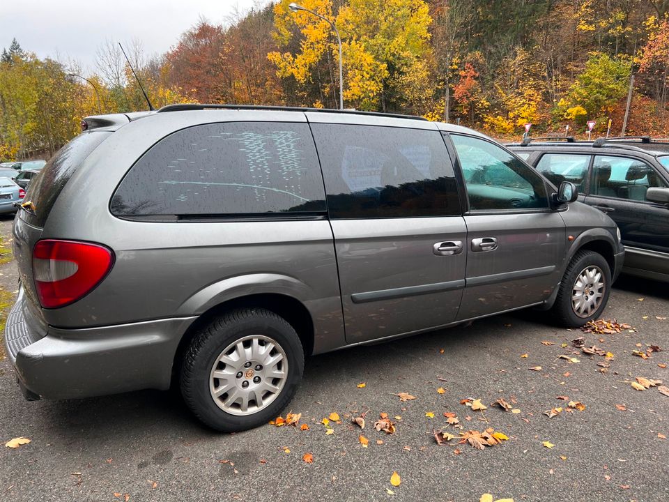 CHRYSLER VOYAGER IV 2.8 CRD Ersatzteile auf Anfrage in Bad Berneck i. Fichtelgebirge