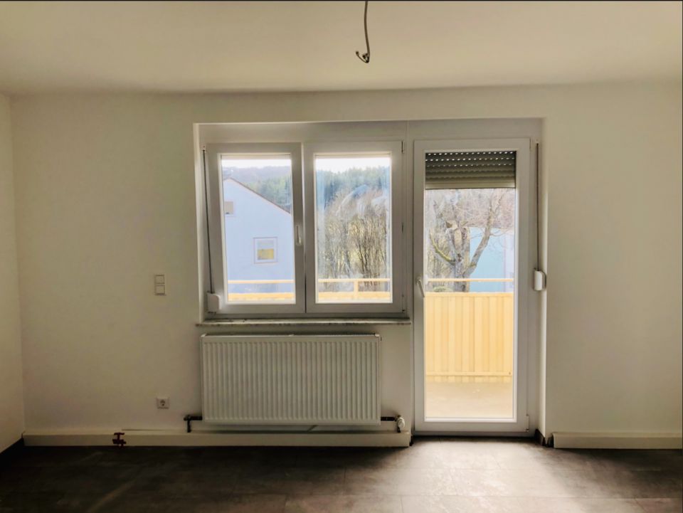 4-Zimmer Wohnung mit Balkon und Stellplatz in Engstingen in Engstingen