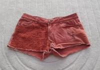 Damen Shorts Hotpants Spitze Risse Gr. 36 Nordrhein-Westfalen - Dormagen Vorschau