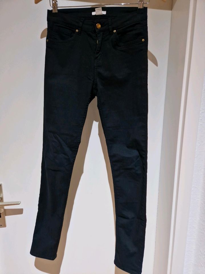 Jeans, Skinny, H&M, Gr. 34 in Dresden