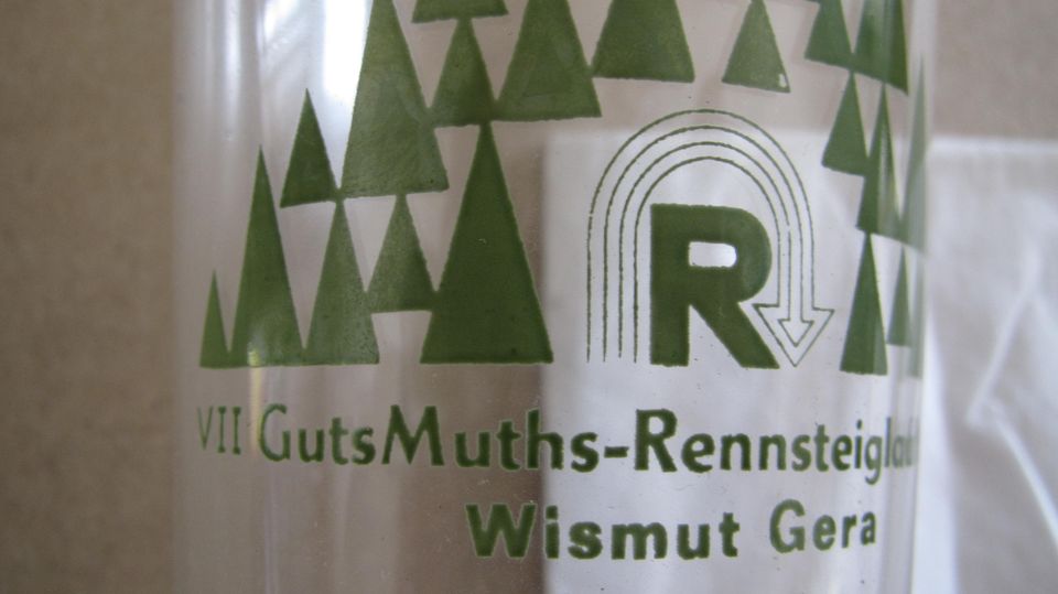 VII. Rennsteiglauf 1979.   2Gläser GUTSMUTHS in Chemnitz