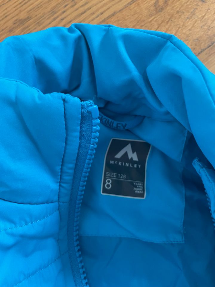 2 in 1 jungen Jacke in Freiburg im Breisgau