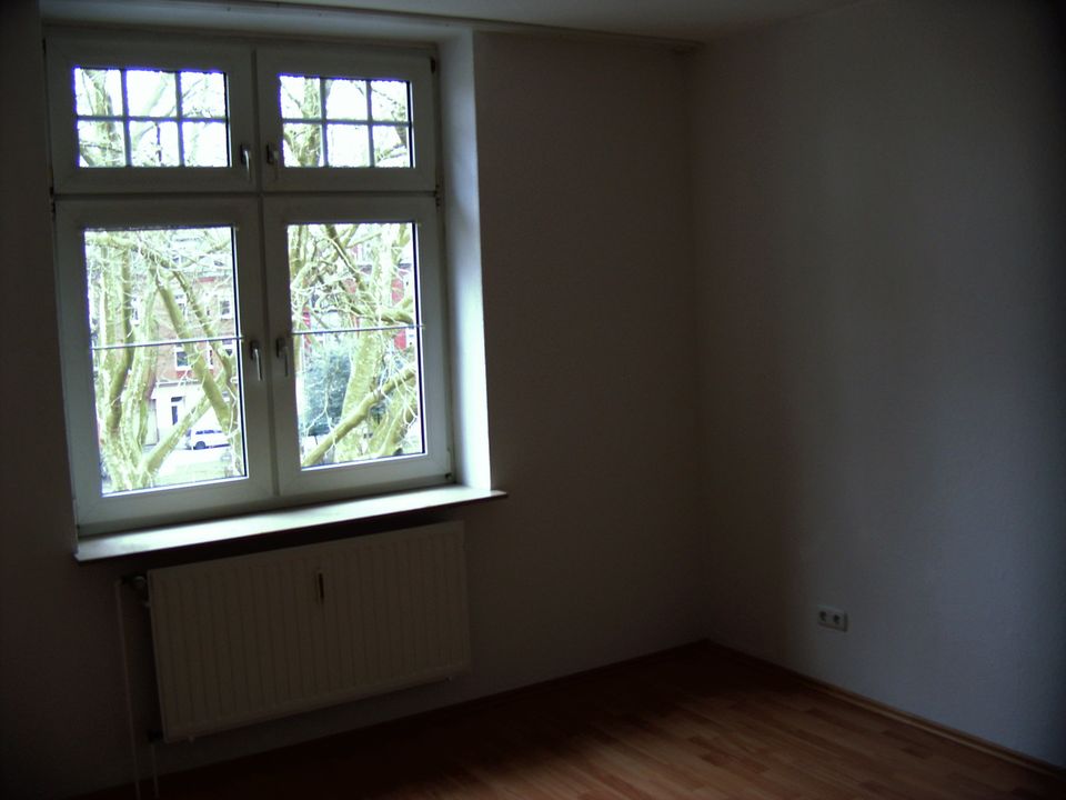 3 Zimmer, sehr gute Aufteilung, große Küche, Bad mit Wanne, G-WC in Gelsenkirchen