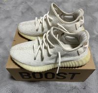 Yeezy Creme Tripple White US 7 EUR 40 Nordrhein-Westfalen - Saerbeck Vorschau