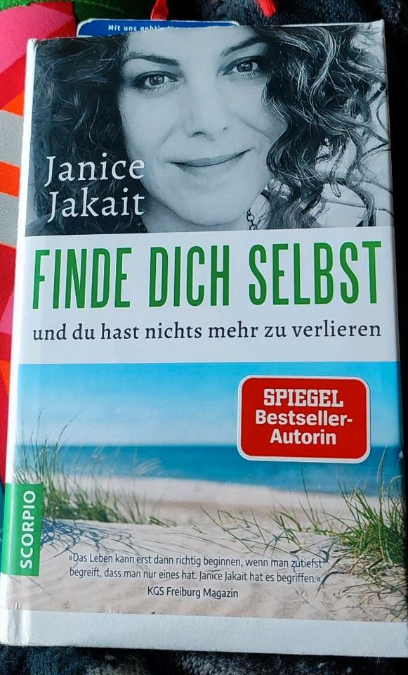 Finde dich selbst, Janice Jakait in Dresden