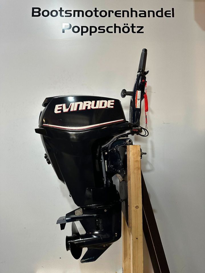 Evinrude E-Tec 25 PS Kurzschaft Handstart Pinne 2010 in Burgwedel