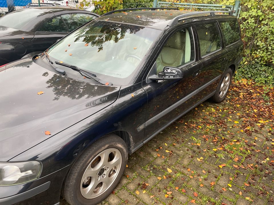 Volvo V70 2.4 5 Zylinder Diesel in Quakenbrück