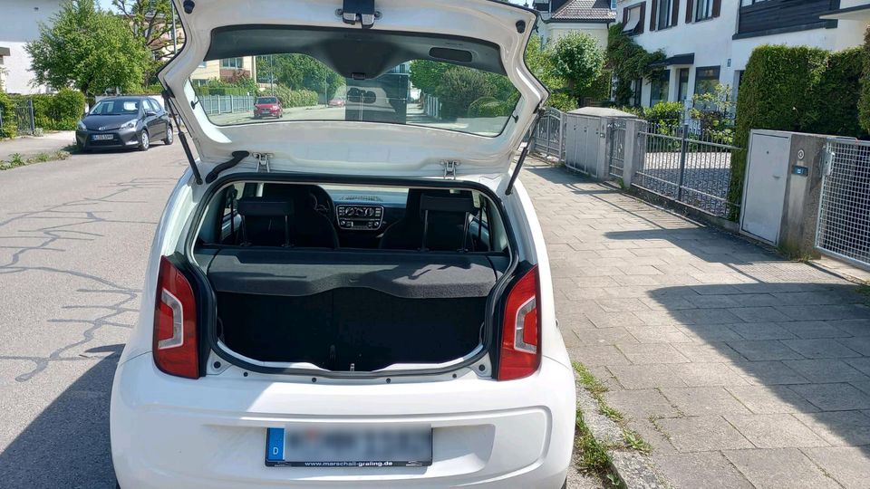 VW UP ECO Erdgas mit Panoramadach in München