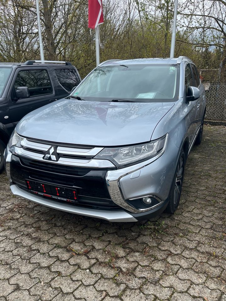 Mitsubishi Outlander in Au