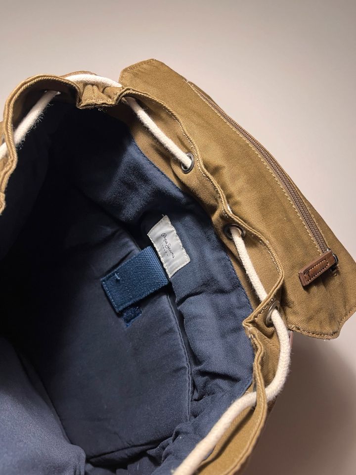 Pepe Jeans Rucksack in Dresden