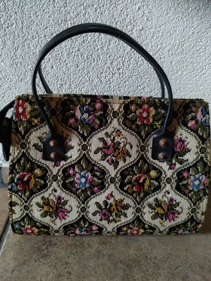 Alte Handtasche Gobelin Vintage in Kronach