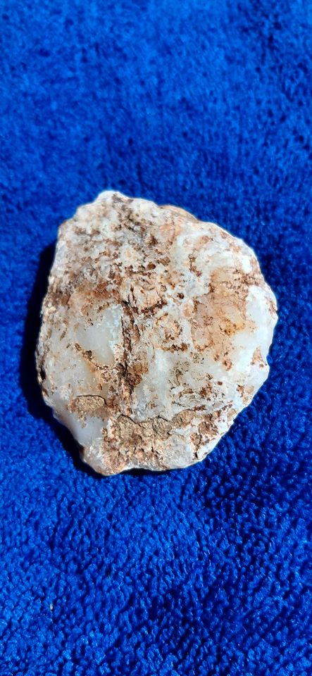 Mineralien Opal Milchopal Edelsteine Quarz Esoterik Heilsteine in Leipzig