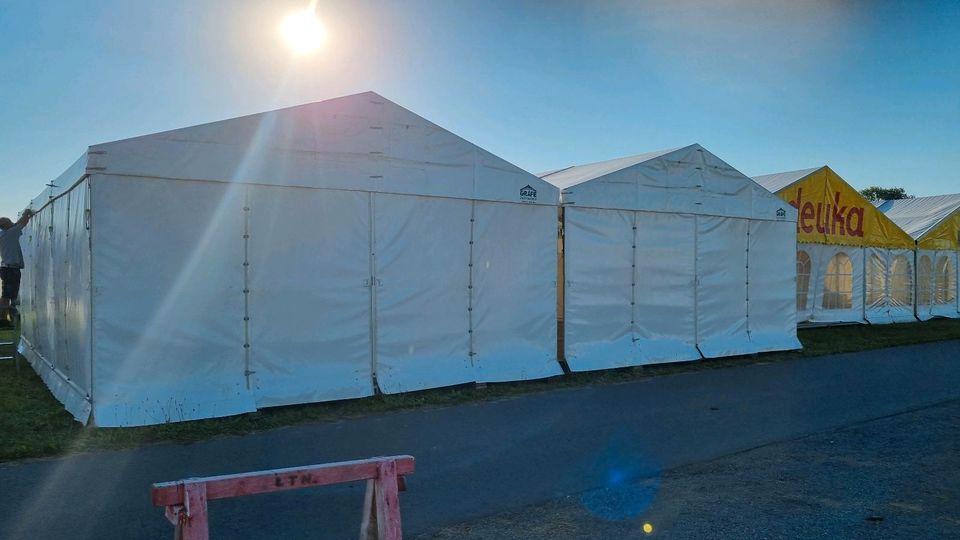 Gräfe Zelt & Partyzubehörverleih Bierzeltgarnituren Stehtisch in Oldenburg