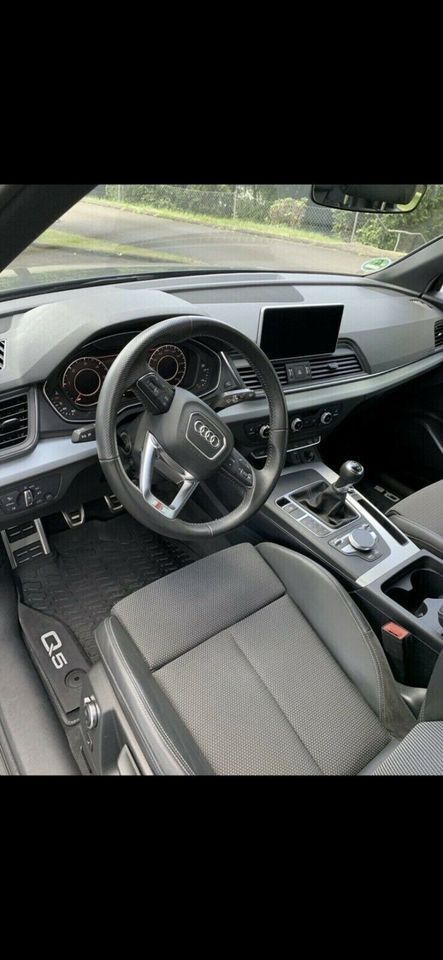 Audi Q5 S-Line 2.0 TDI (Manuelles Getriebe, Aufgelastet) in Bad Hersfeld