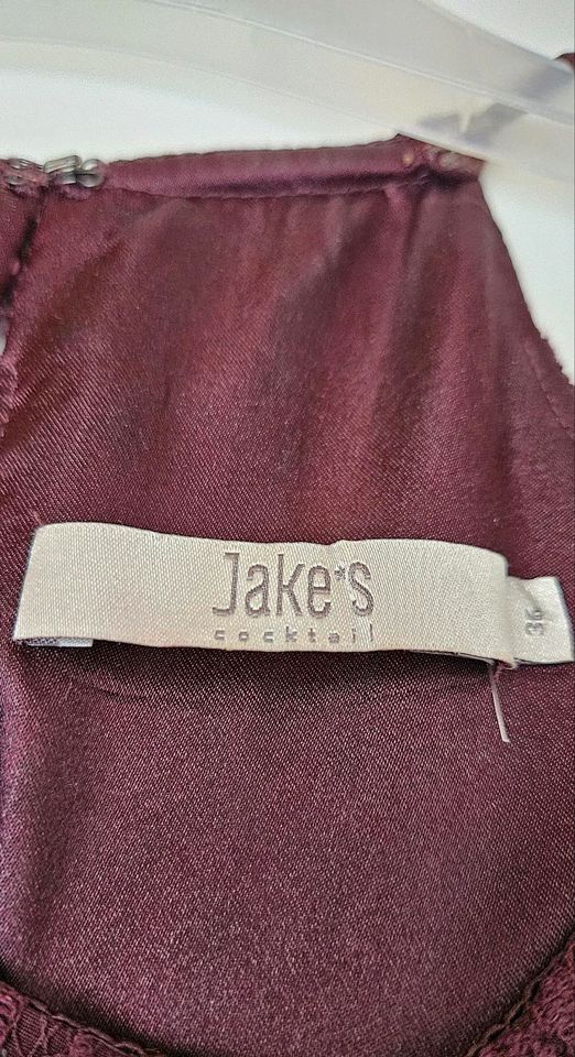 Cocktailkleid von JAKE*S Gr.36 weinrot in Düren