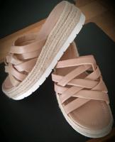 CATWALK Plateau Pantoletten Gr.40 Beige Nordrhein-Westfalen - Ratingen Vorschau