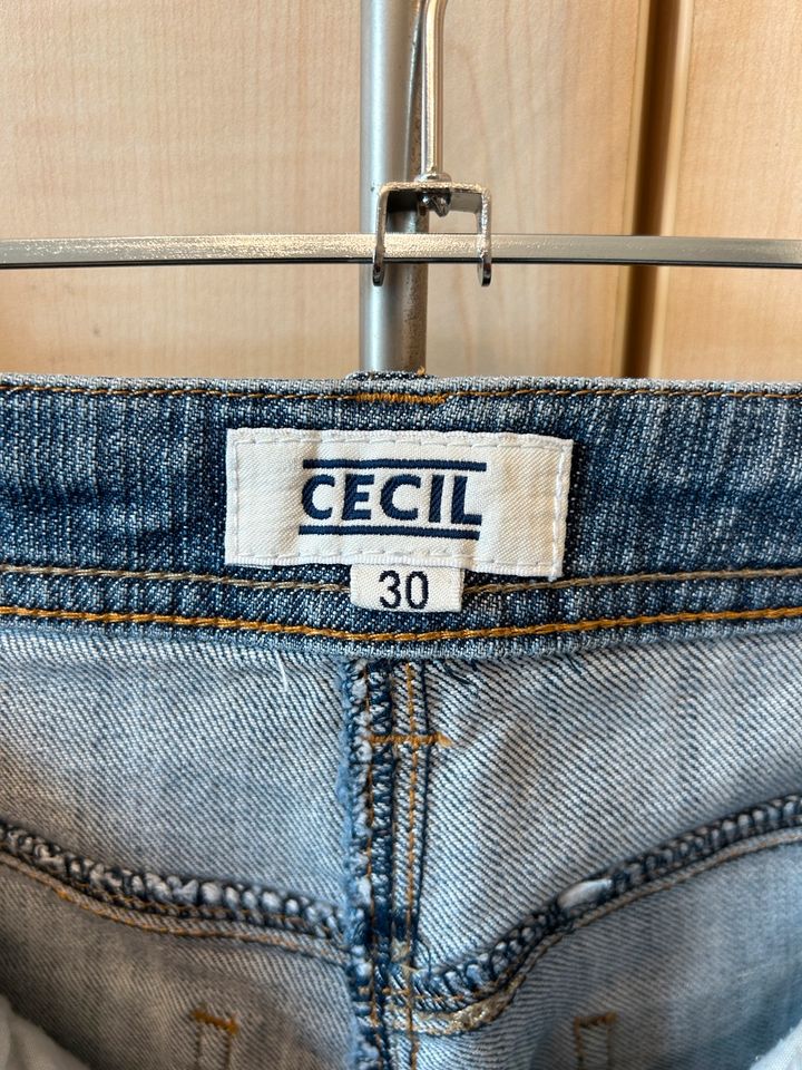 Blaue Cecil Jeans in Neuburg a.d. Donau