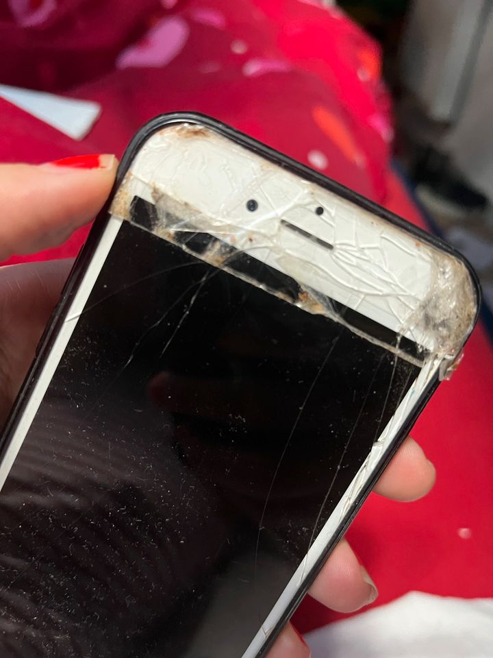 iPhone 5 für Bastler Handy Apple Sprung Display defekt in Bellenberg