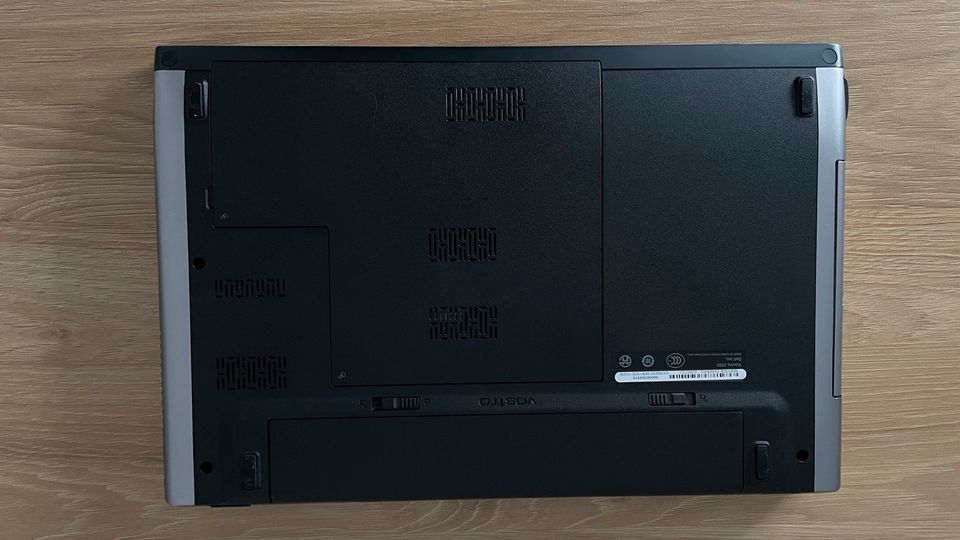 Dell Vostro 3500 15.6 zoll  i3 4GB 500GB hdd in Ebersbach an der Fils