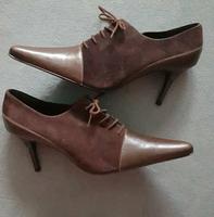Pumps/Kurz-Stiefelette mit Schnürung von Högl Nordrhein-Westfalen - Wesseling Vorschau