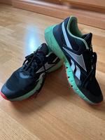 Reebok Sportschuhe, Hallenschuhe, Jungen/Mädchen, Gr.  40 Nordrhein-Westfalen - Ruppichteroth Vorschau