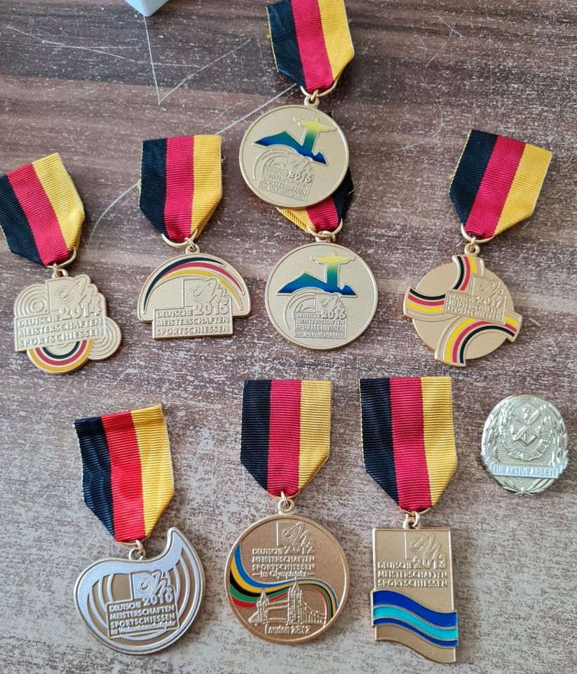Anstecknadel, medaille, orden etc- Schützenbund/Schützenverein in Zschadraß