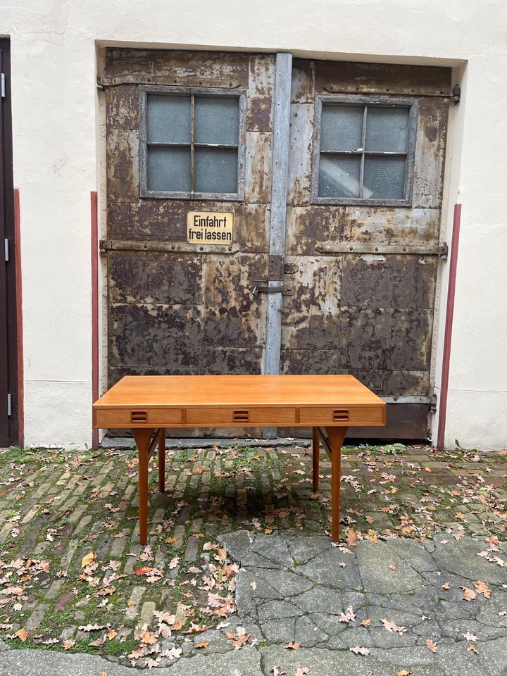 ◤ Nanna Ditzel Schreibtisch Tisch Teak Dänemark desk Table mid Century Eiche Teakholz danish 60er 70er Vintage in Berlin