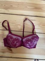 Hunkemöller BH rot dunkelrot Spitze 70D Berlin - Friedenau Vorschau