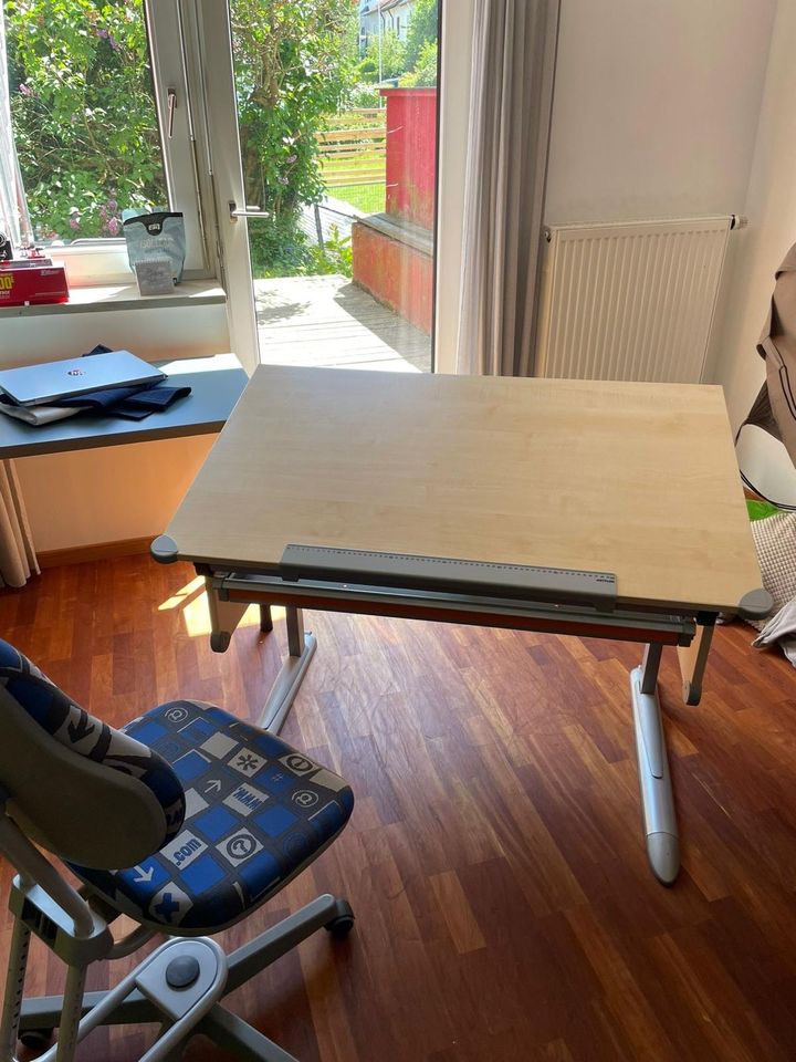 Kettler Kinderschreibtisch mit passendem Schreibtischstuhl in Freising