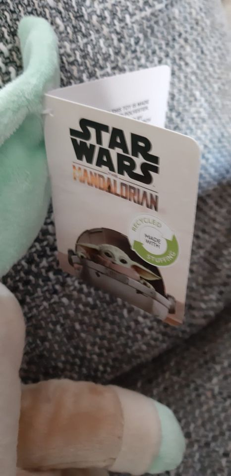 Disney Mandalorian Yoda Plüschtier 32 cm StarWars Stofftier NEU in Harburg (Schwaben)