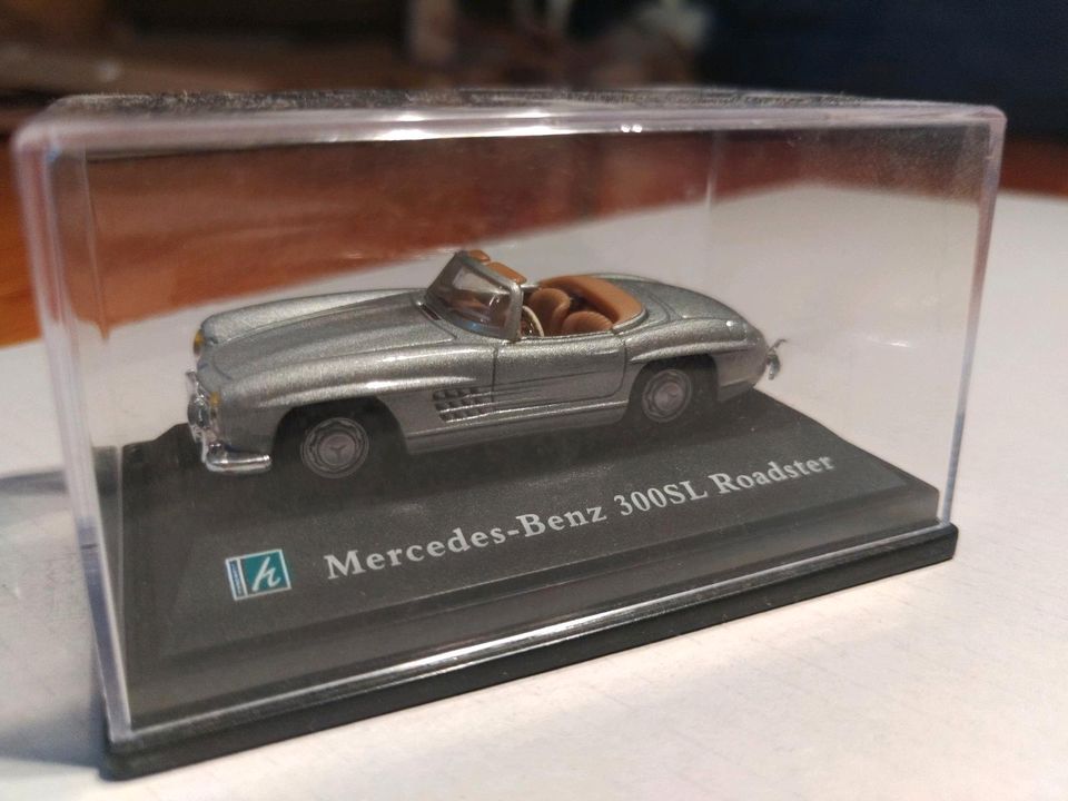 Hongwell 1:72 verschiedene Autos z.B. 300SL, Porsche, Käfer, T1 in Bad Endorf