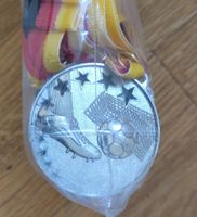 hochwertige Fußball-Medallien Silber Niedersachsen - Hude (Oldenburg) Vorschau