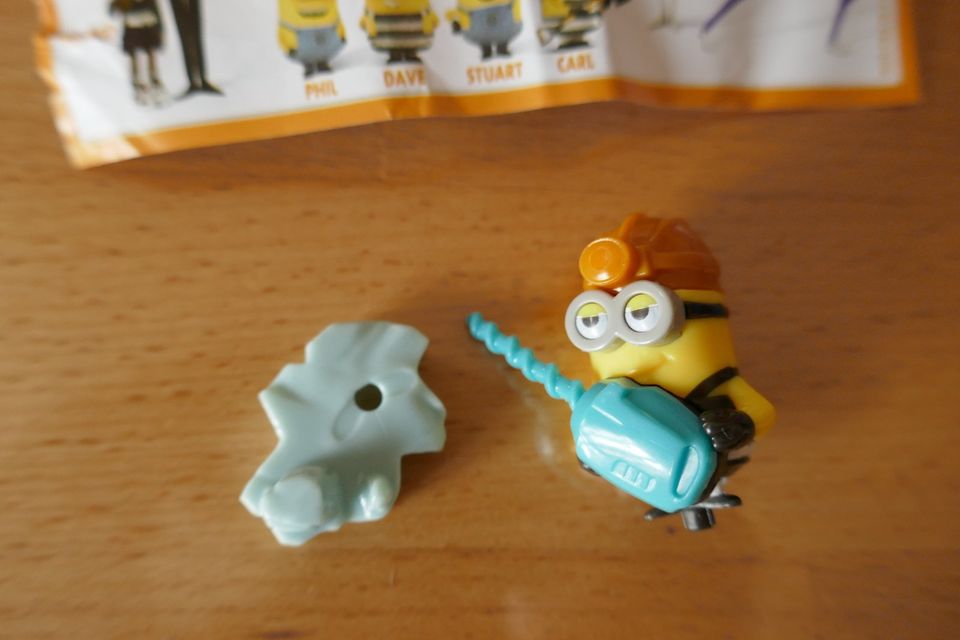 Neu Minions Überraschung Ü Ei Figuren mit BPZ Ich unverbesserlich in Kenzingen