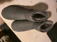 UGG Boots Grau Nagelneu Bayern - Wielenbach Vorschau