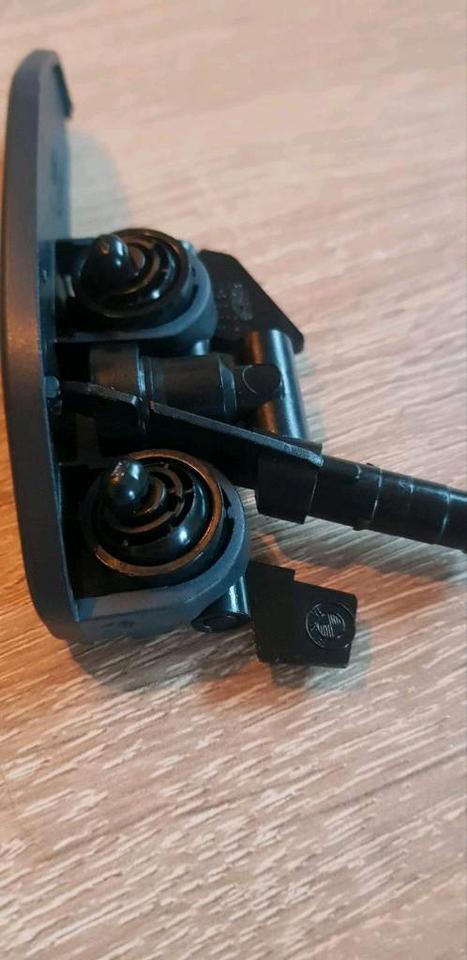 BMW E46 Scheinwerferwaschanlage Abdeckung Blende und Düse in Beverungen