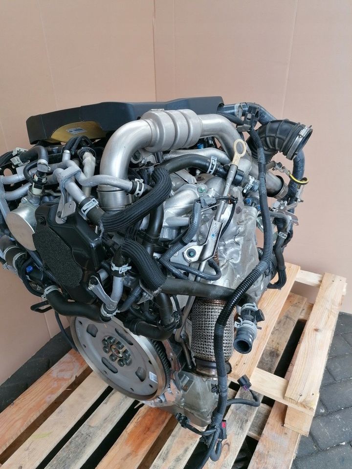 Motor Nissan Navara 2.3 Biturbo YS23C270 YS23DDT 190PS KOMPLETT in Berlin