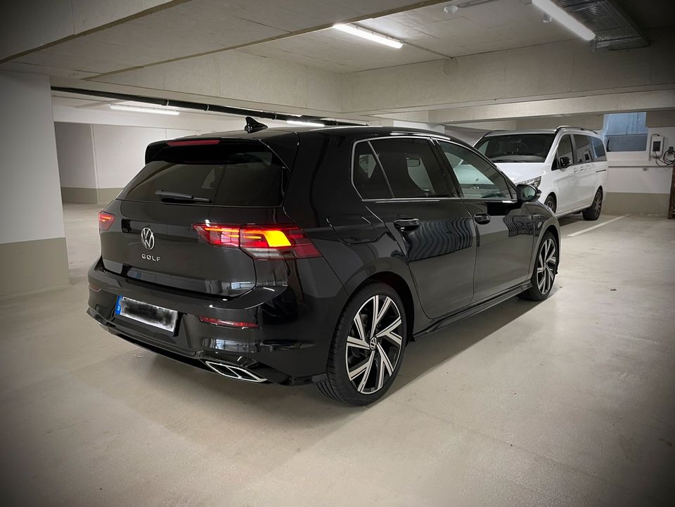 Golf R Line 2.0 TDI Mieten / Mietwagen / Autovermietung / Sportwagen / Rent car / car rental / Hochzeitsauto / Mietfahrzeug / Fahrzeug / PKW / Frankfurt / Vermietung / Langzeitmiete / Mietauto in Frankfurt am Main