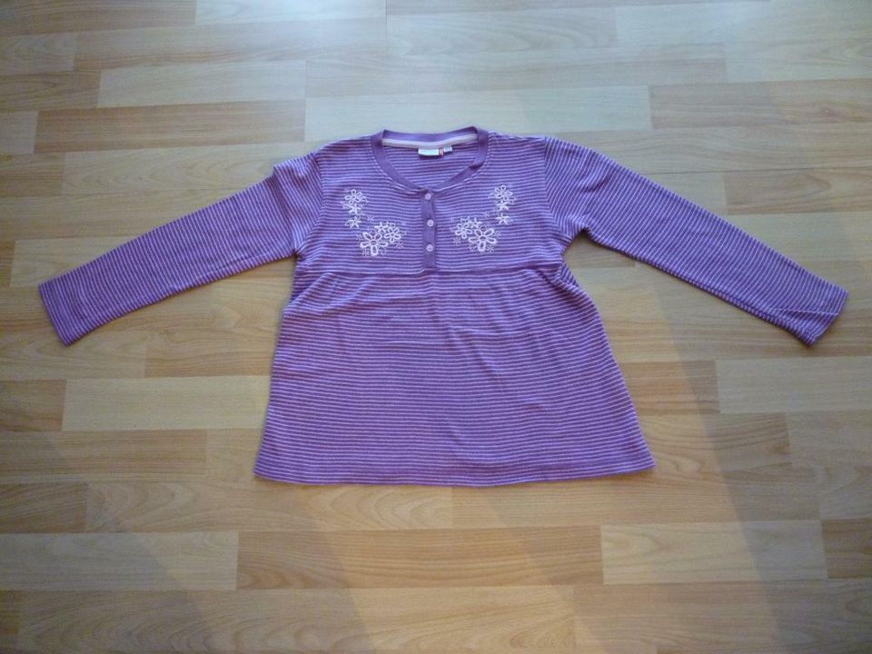 Kinder Mädchen Shirt Tunika Hängerchen 122 lila gestreift Blumen in Wegscheid